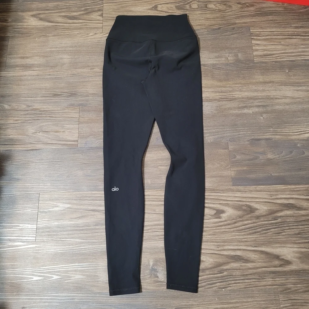 ALO Yoga charcoal leggings
